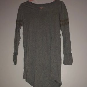 Gray longsleeved night shirt